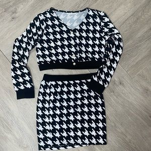 SHEIN houndstooth girls skirt set size 10Y. Worn maybe twice.